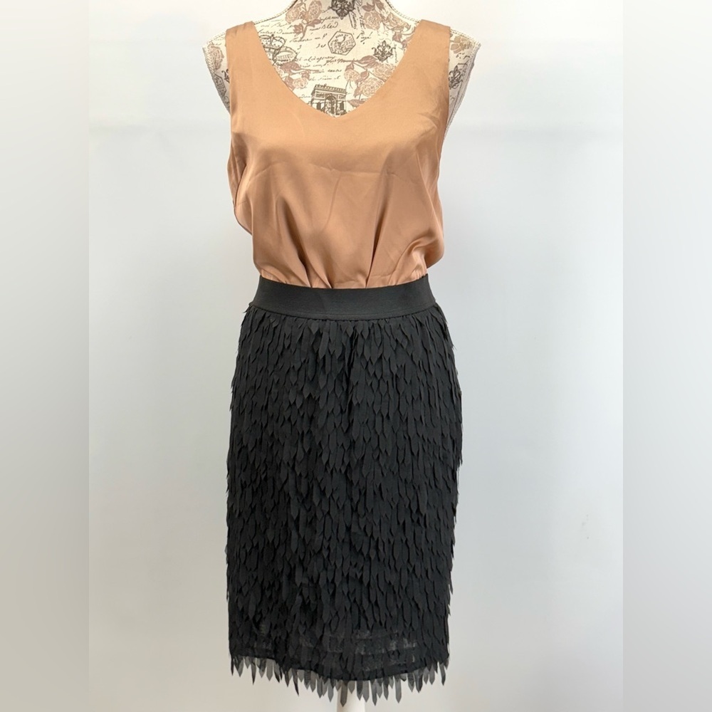 WORTHINGTON Black feathery layered pencil skirt size M